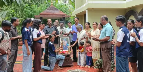 #SportsFestival | കോച്ച് നമ്പ്യാരുടെ ഓർമകളിലൂടെ; വടകര ഉപജില്ലാ കായികമേളയ്ക്ക് തുടക്കമായി 