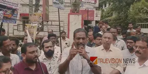 #Protest | പ്രതിഷേധം ഇരമ്പി; റോഡിൽ ദുരിതം കല്ലാച്ചിയിൽ വ്യാപാരി സമരം