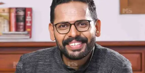 പാലക്കാട്ട് എല്‍ ഡി എഫ് സ്വതന്ത്രന്‍ ഡോ. പി സരിന് സ്റ്റെതസ്‌കോപ്പ് ചിഹ്നം.