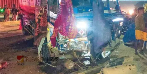 #accident |  ടാങ്കര്‍ ലോറി മേല്‍പ്പാലത്തില്‍നിന്ന് താഴെവീണ് ഡ്രൈവര്‍ മരിച്ചു; സഹായിക്ക് ഗുരുതര പരിക്ക്