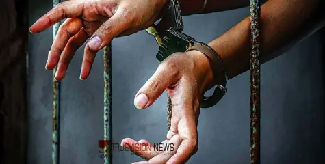 #arrest | മ​യ​ക്കു​മ​രു​ന്നു​മാ​യി ഏ​ഴു​പേ​ർ പി​ടി​യി​ൽ