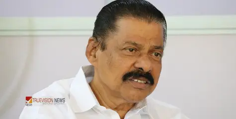 #Cpm| റോഡിൽ സ്റ്റേജ് കെട്ടി സമ്മേളന നടത്തിയ സംഭവം; എം.വി.ഗോവിന്ദനടക്കം 16 പേരുടെ വിവരങ്ങൾ ഹൈക്കോടതിക്ക് കൈമാറി പൊലീസ്