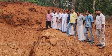 മുതുകുന്നു മലയില്‍ ഖനനം അനുവദിക്കില്ല 