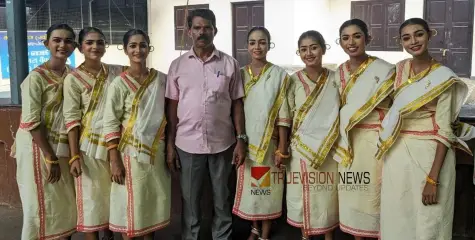 #keralaschoolkalolsavam2025 | മാര്‍ഗംകളിക്ക് മാര്‍ഗദീപമായി ജയിംസ് ആശാന്‍