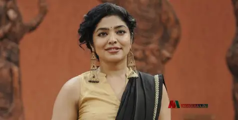 #Rimakallingal | ധരിക്കുമ്പോൾ രസവും സുഖവും തോന്നുന്ന ഉടുപ്പിടൂ; ലൈംഗികദാരിദ്യം പിടിച്ച സമൂഹത്തെ ഓർക്കേണ്ടതില്ല - സ്ത്രീകളോട് റിമ