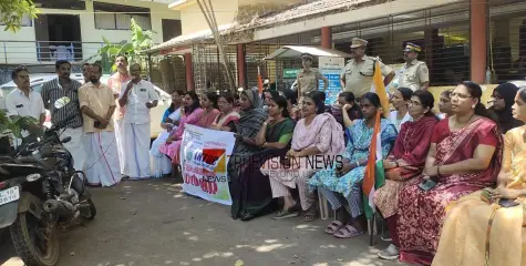 ആശാ സമരത്തിന് പിന്തുണയുമായി ഐഎൻടിയുസി ധർണ്ണ