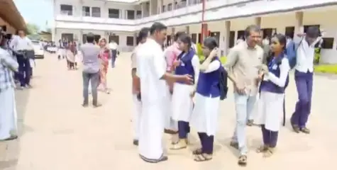 പൊലീസിൻ്റെയും, പിടിഎയുടെയും നിർദ്ദേശം ഫലം കണ്ടു ; കൊളവല്ലൂർ ഹയർ സെക്കണ്ടറി സ്കൂളിൽ മക്കളെ കൂട്ടിക്കൊണ്ടുപോകാൻ മുഴുവൻ രക്ഷിതാക്കളുമെത്തി