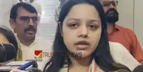 'നമുക്ക് വേണ്ടത് സമാധാനമാണ്, ആളുകൾ മുസ്‌ലിംകൾക്കും കശ്മീരികൾക്കും എതിരെ പോകുന്നത് നമ്മൾ അനുവദിക്കാൻ പാടില്ല' - ഹിമാൻഷി നർവാൾ