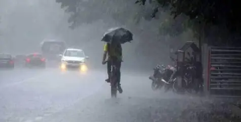 സംസ്ഥാനത്ത് അഞ്ച് ജില്ലകളിൽ ഒറ്റപ്പെട്ട ശക്തമായ മഴയ്ക്ക് സാധ്യത; ഇടിമിന്നൽ മുന്നറിയിപ്പ്