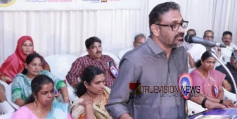 ബെന്യാമിൻ എത്തി; പുറമേരി കലാവേദി ഗ്രന്ഥാലയം കെട്ടിടം ഉദ്ഘാടനം ചെയ്തു