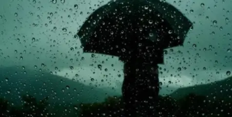 തകർത്തു പെയ്ത് വേനൽ മഴ, മണ്‍സൂണ്‍ ഇക്കുറി നേരത്തെയെത്തും!