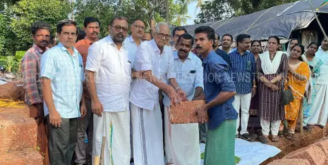 സ്‌നേഹവീടിന് തറക്കല്ലിട്ടു