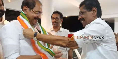 സഹകരണം തേടി; നിയുക്ത കെ പി സി സി സി പ്രസിഡണ്ട് സണ്ണി ജോസഫ് മുല്ലപ്പള്ളിയുടെ വസതിയില്‍