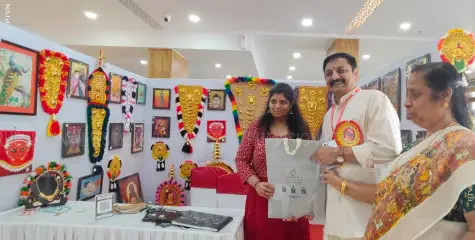  യുവകലാകാരി പി.സി. അര്‍ച്ചനിയുടെ കലാപ്രദര്‍ശനം