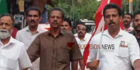 റാലി വിജയിപ്പിക്കും; ഇരിങ്ങണ്ണൂരിൽ വിളംബര ജാഥ നടത്തി എൽ.ഡി.എഫ്