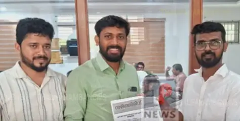 ഷാക്കിർ തോട്ടിക്കലിന്റെ വഴിത്തിരിവ് ഉപരിപഠന സഹായി പ്രകാശനം ചെയ്തു