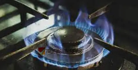 അമ്മയുടെ ക്രൂരത; ഫോൺ വിളിയ്ക്കിടെ ശല്യം ചെയ്ത 10 വയസുകാരനെ ചായപ്പാത്രം ചൂടാക്കി പൊള്ളിച്ചു
