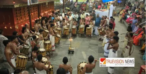 തലശേരി മേലൂട്ട് ശ്രീ മുത്തപ്പൻ മടപ്പുരയിൽ നടന്ന  പാഞ്ചാരിമേളം അരങ്ങേറ്റം ഭക്ത മനം കവർന്നു ; അരങ്ങേറ്റം നടത്തിയത് 12 വിദ്യാർത്ഥികൾ