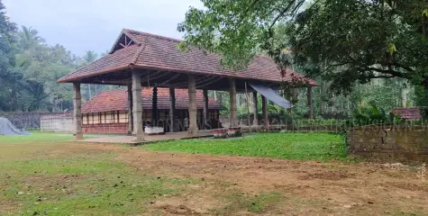 ക്ഷേത്രത്തില്‍ നിന്ന് വിളക്കുകള്‍ മോഷണം പോയി