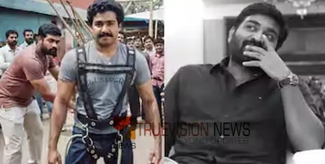 മോഹൻലാലിനെപ്പോലെ അദ്ഭുതമായ ഒരു നടനൊപ്പം ഒരു ഫോട്ടോയിലെങ്കിലും നിൽക്കാൻ പറ്റിയല്ലോ - ചിത്രം പങ്കുവെച്ച് വിജയ് സേതുപതി
