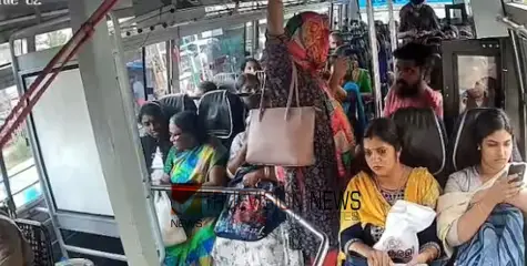 ജോലിയിൽ നിന്ന് ഒഴിവാക്കിയതിന്റെ വിരോധം; സ്വകാര്യ ബസിൽ അതിക്രമിച്ച് കയറി ഡ്രൈവറെ ഹെൽമറ്റ് കൊണ്ട് അടിച്ചു