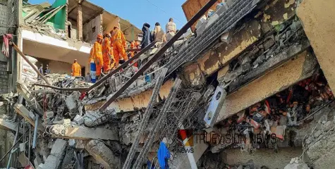 കെട്ടിടത്തിന്റെ സ്ലാബ് തകർന്ന് വീണ് അപകടം; ആറ് പേർക്ക് ദാരുണാന്ത്യം