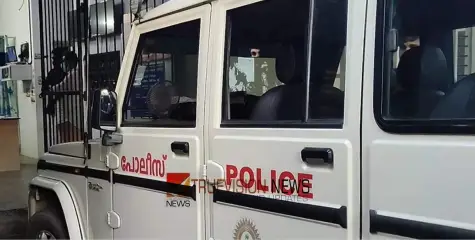 തോക്ക് ലോഡ് ചെയ്തത് അറിഞ്ഞില്ല; പത്തനംതിട്ട എ.ആർ ക്യാമ്പില്‍ എസ്ഐയുടെ കൈയില്‍നിന്ന് വെടിപൊട്ടി