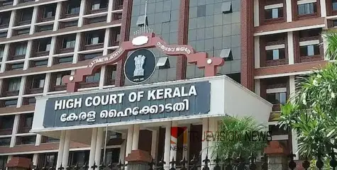 ആ ഉത്തരവിടരുത്,  'കുട്ടികളുടെ കൈമാറ്റം പോലീസ് സ്റ്റേഷനിൽ വെച്ച് വേണ്ടാ'; കുടുംബക്കോടതികൾക്ക് നിർദേശം