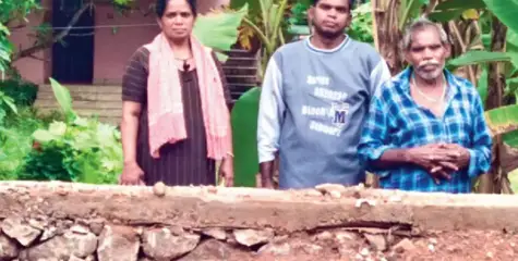 ഹൃദ്‌രോഗിയുടെ വീട്ടിലേക്കുള്ള വഴി അധികൃതര്‍ അടച്ചതായി പരാതി