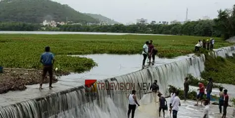 മീൻ പിടിക്കാനുള്ള പോകല്ലേ? ന്നാ വേണ്ട! പാടശേഖരങ്ങളിലെ അനധികൃത മത്സ്യബന്ധത്തിന് നടപടിയുമായി അധികൃതർ 