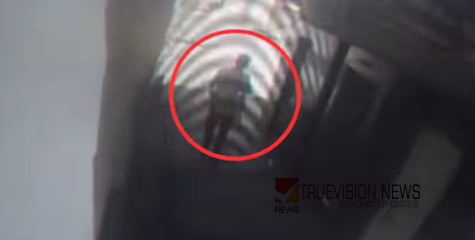അമ്മയോടൊപ്പം കിടന്നുറങ്ങിയ രണ്ടരവയസുകാരിയെ തട്ടിക്കൊണ്ടു പോയി പീഡിപ്പിച്ചു; കൊടും കുറ്റവാളി നെഞ്ചിൽ വെടിയേറ്റു മരിച്ചു