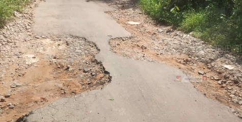 ചേനോളി കനാല്‍ റോഡിലൂടെ യാത്ര അപകട ഭീഷണിയില്‍