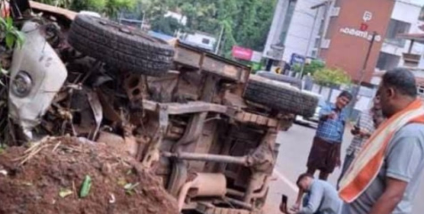 മട്ടന്നൂരിൽ   ബൊലേറോ ജീപ്പ് നിയന്ത്രണം വിട്ട്  മറിഞ്ഞ് അപകടം 