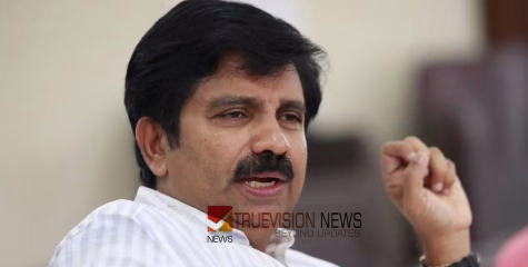 ‘പെട്ടി പരിശോധിച്ചും ഭീഷണിപ്പെടുത്തിയും നിലമ്പൂരിൽ ജയിക്കാനാവില്ല’; രൂക്ഷ പ്രതികരണവുമായി ആര്യാടൻ ഷൗക്കത്ത്