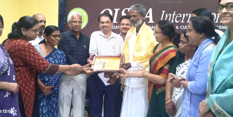 ഒയിസ്കയുടെ 'മിഡോറി സമുറായ് അവാർഡ്' 'പച്ചപ്പിന്റെ കാവലാൾ 'വി. രവീന്ദ്രൻ ധർമടത്തിനു സമ്മാനിച്ചു .
