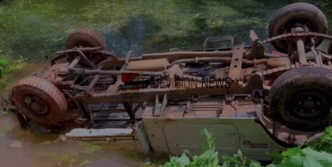 വടകരയിൽ പിക്കപ്പ് ലോറി കുളത്തിലേക്ക് മറിഞ്ഞ് അപകടം; ഡ്രൈവർ നീന്തി രക്ഷപ്പെട്ടു