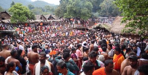 കൊട്ടിയൂരിൽ ജനസാഗരം; ഭക്തി ലഹരിയിൽ അക്കരെ സന്നിധാനം
