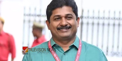 സ്വന്തം നാട്ടിൽ .....; സ്വരാജ് മുന്നിൽ, പോത്തുകല്ലിൽ 207 വോട്ടിൻ്റെ ലീഡ്