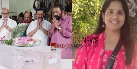 നോവായി മടക്കം; വീ​ട്ടു​മു​റ്റ​ത്ത് ഒ​​രു​ക്കി​യ ക​ണ്ണീ​ർ​പ്പ​ന്ത​ലി​ലേ​ക്ക് ചേതനയറ്റ ശരീരമായി രഞ്ജിത​യെ​ത്തും, സംസ്കാരം വൈകീട്ട്