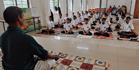 അന്താരാഷ്ട്ര യോഗ ദിനം ആചരിച്ച് രയരോം ഗവ:ഹൈസ്കൂൾ 