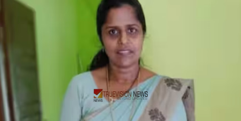 റോഡരികില്‍ ബന്ധുക്കൾക്കൊപ്പം സംസാരിച്ച് നിൽക്കവെ നിയന്ത്രണം വിട്ട ബൈക്കിടിച്ച് യുവതിക്ക് ദാരുണാന്ത്യം