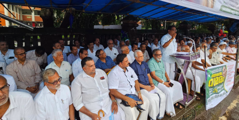 മടങ്ങിയെത്തിയ പ്രവാസികളെ സർക്കാർ രണ്ടാം തരം പൗരൻമാരായി കാണുന്നു ; ഹനീഫ മൂന്നിയൂർ