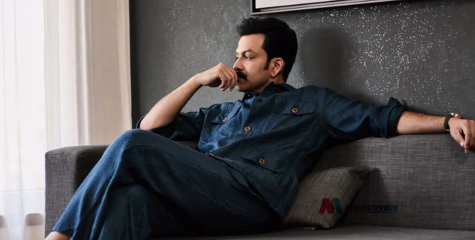 'ലാലേട്ടനെ കൊണ്ട് വരെ മാപ്പ് പറയിപ്പിച്ചില്ലേ...? നിരാശ കൊണ്ട് പുറത്തിറങ്ങിയില്ല, കാരണം എമ്പുരാൻ'; പൃഥ്വിരാജിനെക്കുറിച്ച് ചർച്ച