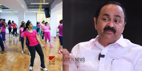 'പച്ചവെള്ളത്തിന് തീപിടിപ്പിക്കുന്ന വർഗീയതയുടെ സ്ഥലമായി കേരളം മാറി; സൂംബ അടിച്ചേല്പിക്കരുത്' - വി ഡി സതീശൻ