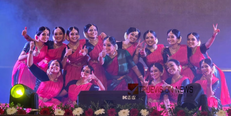 അരുത് യുവത്വമേ! സദസ്സിനെ മുൾമുനയിൽ നിർത്തി ലിസി മുരളീധരൻ സംഗീത നൃത്ത വിസ്മയം തീർത്തു