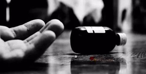 ആത്മഹത്യാക്കുറിപ്പിൽ ഭാര്യയുടെയും ആൺസുഹൃത്തിൻ്റെയും പേര്, പാലക്കാട്ടെ യുവാവിന്റെ ആത്മഹത്യ; പണം ചോദിച്ച് ഭീഷണിപ്പെടുത്തിയതായി കുടുംബം