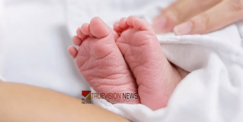 ചോരക്കുഞ്ഞിനെ വിറ്റല്ലേ.....! ഇരുപത്തിരണ്ടുകാരി അവിവിവാഹിത, ജനിച്ച ഉടനെ കുഞ്ഞിനെ 50,000 രൂപയ്ക്ക് വിറ്റ അമ്മയും അമ്മുമ്മയും അറസ്റ്റില്‍