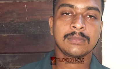 കോഴിക്കോട് പേരാമ്പ്രയിൽ സ്‌കൂട്ടറിൽ കടത്താൻ ശ്രമിച്ച മെത്താംഫിറ്റാമിനുമായി യുവാവ് എക്സൈസ് പിടിയിൽ