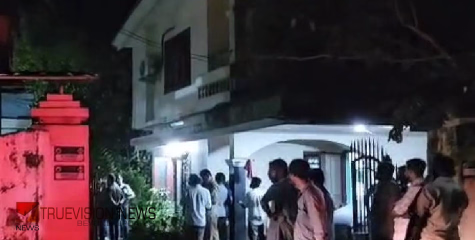 തൊടുപുഴയില്‍ മൂന്ന് വയസ്സുകാരനെ കൊന്ന ശേഷം പിതാവ് ജീവനൊടുക്കി