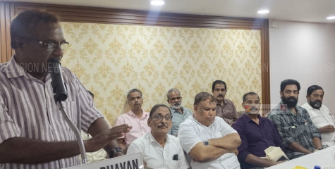 സുരക്ഷ പദ്ധതി സര്‍ട്ടിഫിക്കറ്റ് വിതരണവും യാത്രയയപ്പും